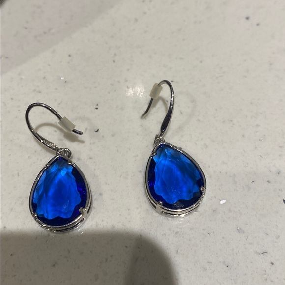 Elegant Silver Chain Bracelet & blue crystal stone earrings - Picture 4 of 7